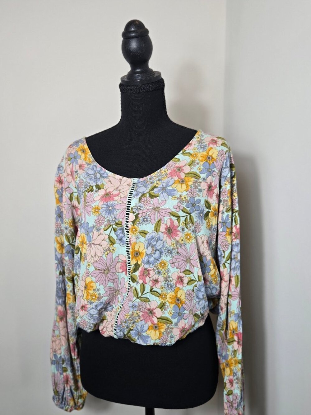 Angie Floral Long Sleeve Blouse with Lace Detail boho